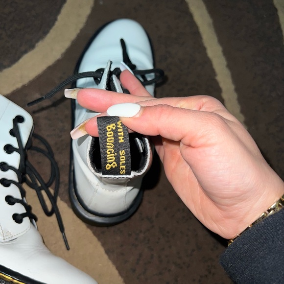 White lace-up Doc Martens - Picture 3 of 5